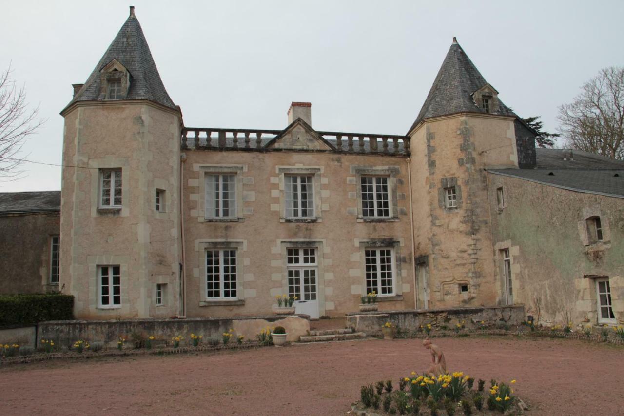 Отель Le Logis De La Foret Sainte-Verge Экстерьер фото