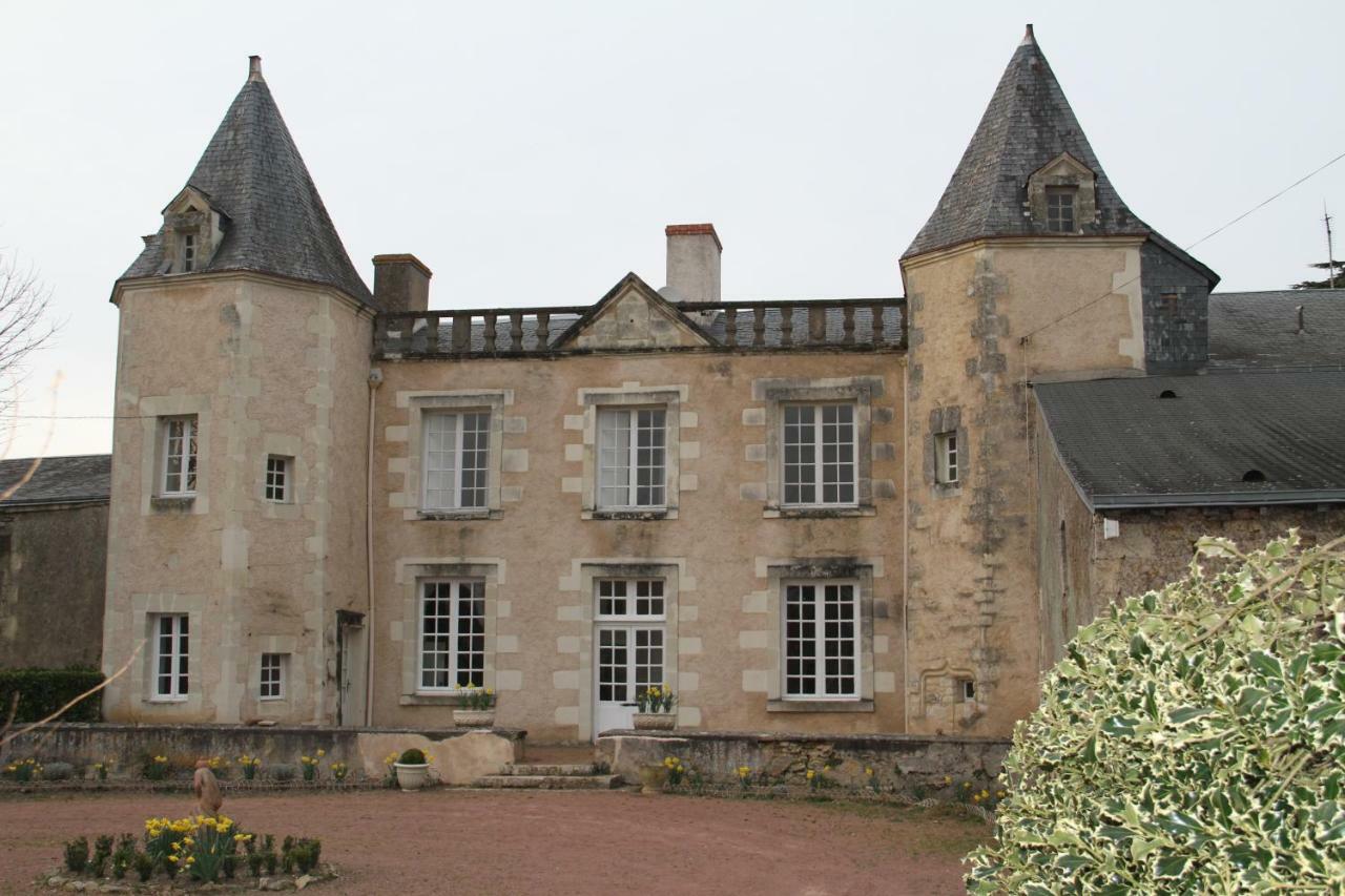 Отель Le Logis De La Foret Sainte-Verge Экстерьер фото